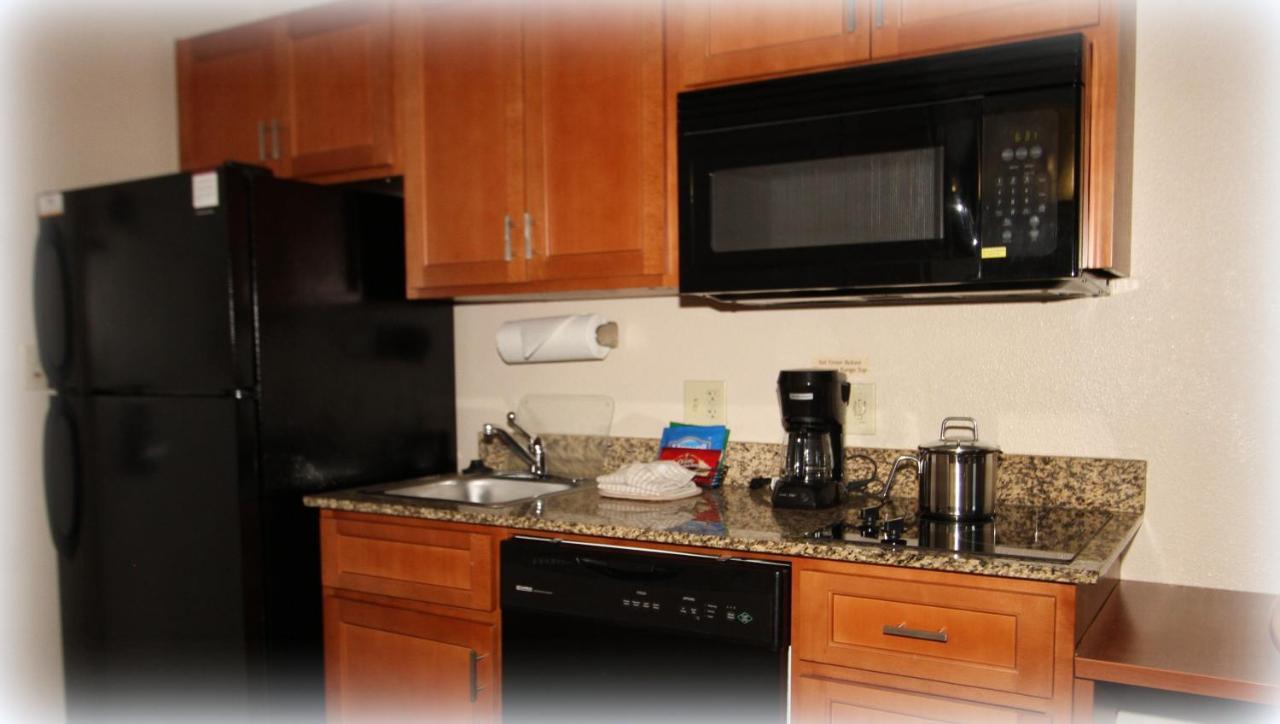 Candlewood Suites Fredericksburg By Ihg מראה חיצוני תמונה