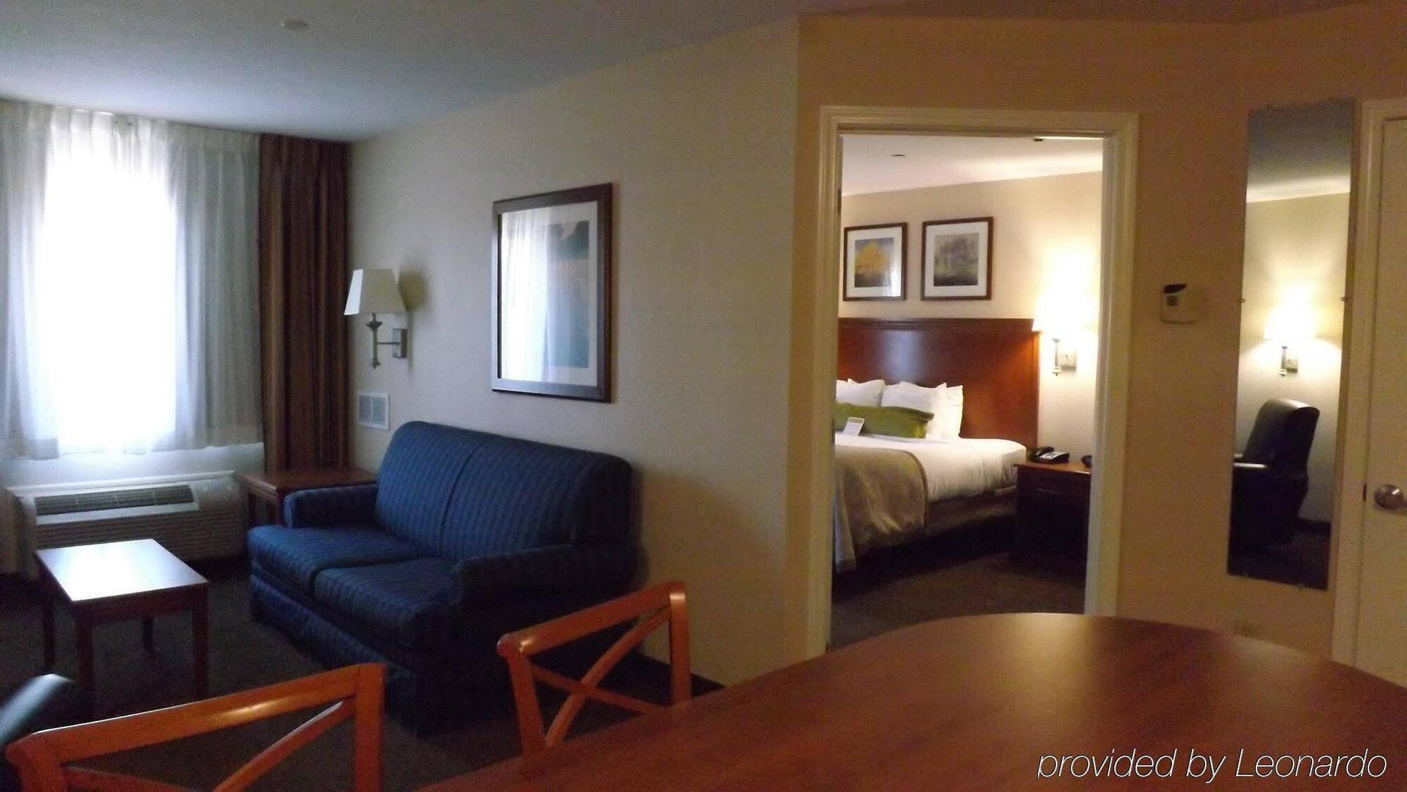 Candlewood Suites Fredericksburg By Ihg מראה חיצוני תמונה